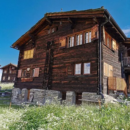 Heimelige In Einem Walliser Haus *